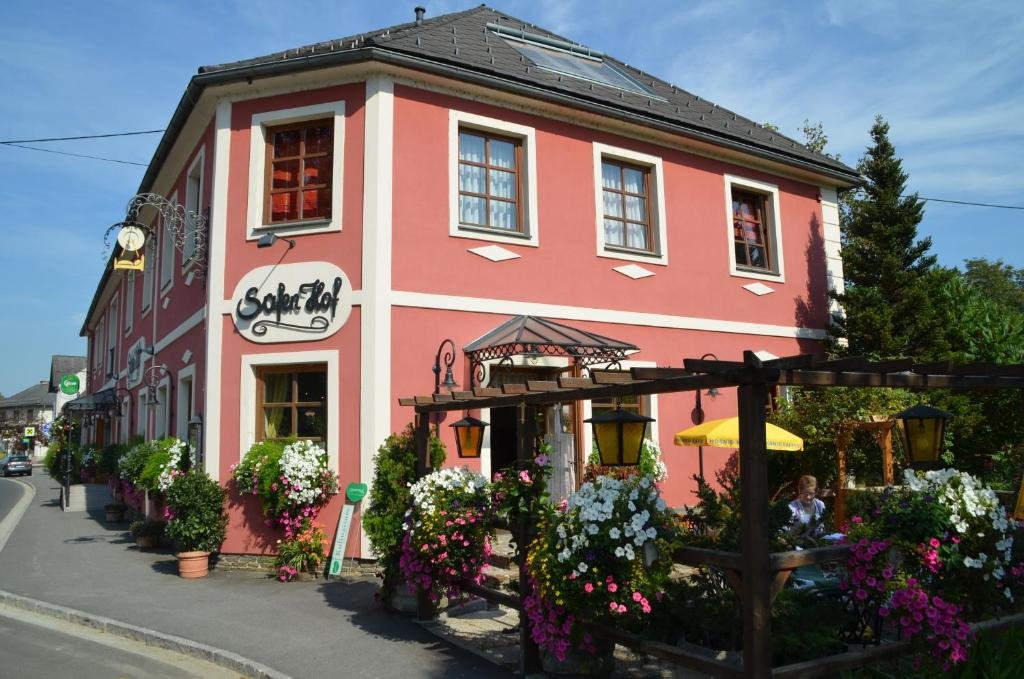 Gasthof Safenhof - carbon neutral hotel in Bad Waltersdorf