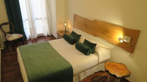 Apartamentos Palacio Azcárate Travesía Calvario — 4-Star Luxury Hotel in Ezcaray, Spain