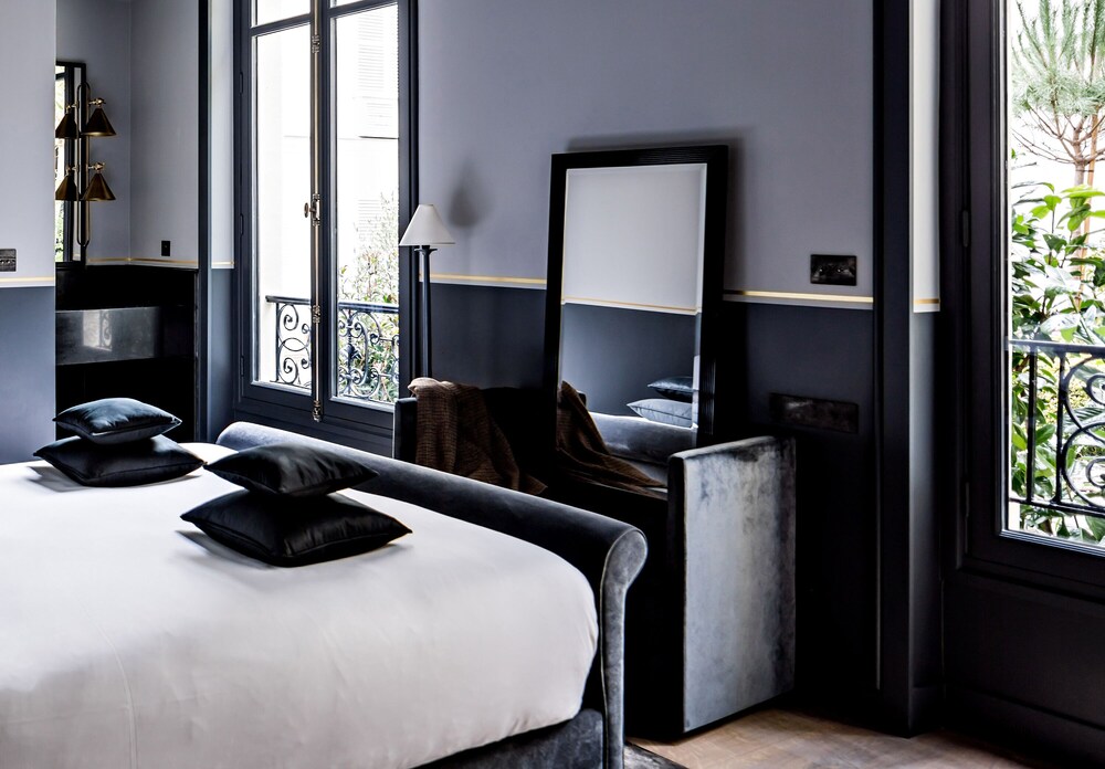 Monsieur George Hotel & Spa in Paris, France