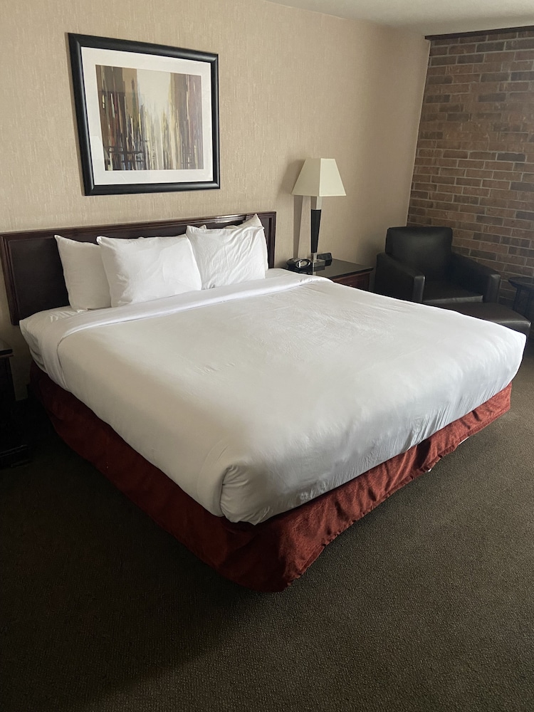 Hotel Lotus Kansas City Merriam - photo 11