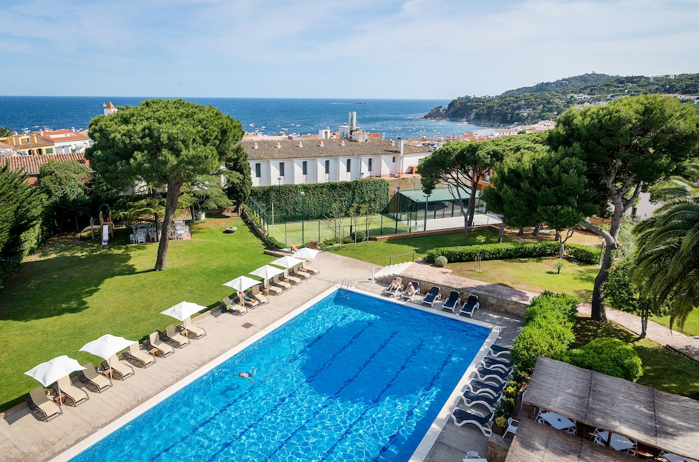 Hotel Alga - carbon neutral hotel in Palafrugell