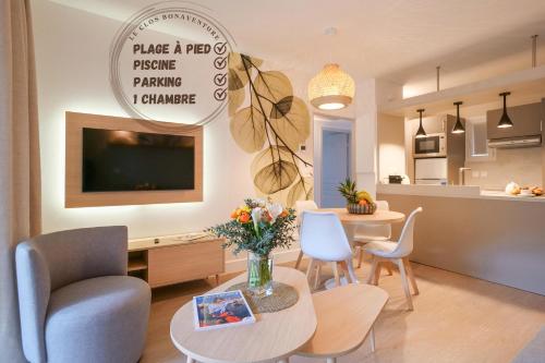 Brise Marine Piscine St Tropez Ii — Gassin