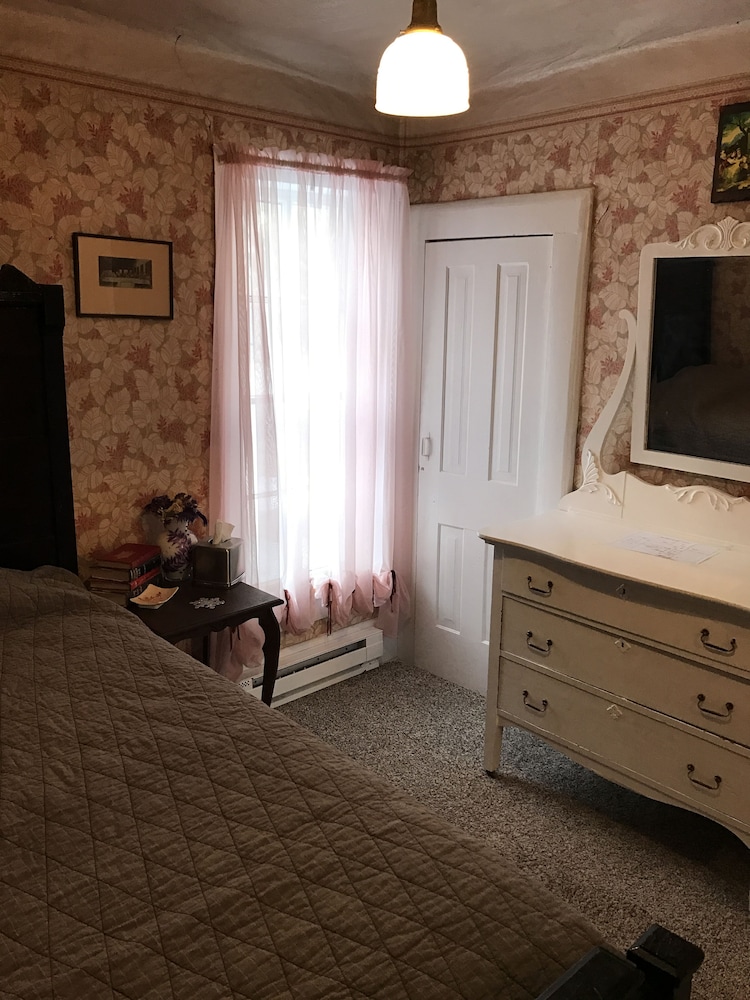 Historic Windsor Hotel - photo 3