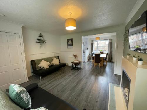 Redcroft Green 3 Bdrm Sleeps 5 Quiet Residental Area — 4-Star Luxury Hotel in Newcastle Upon Tyne, United Kingdom