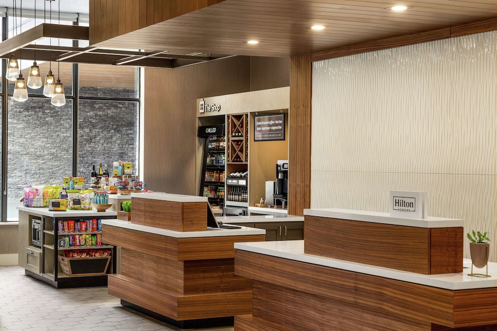 Hilton Garden Inn Seattle Airport - photo 4