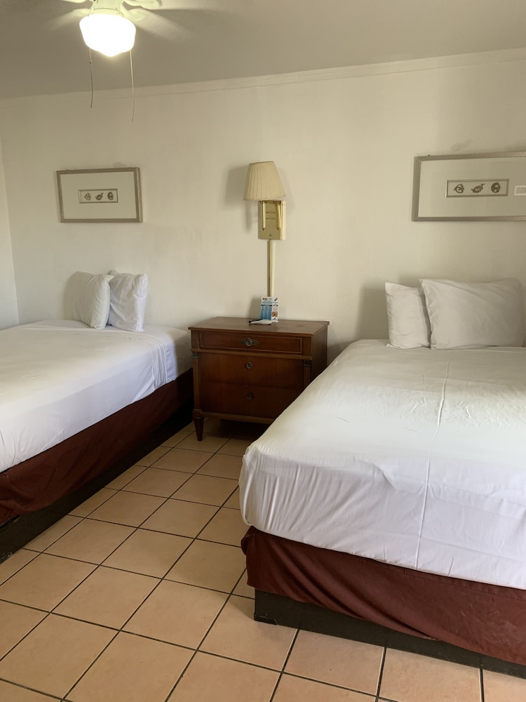 Sunshine Motel - photo 7