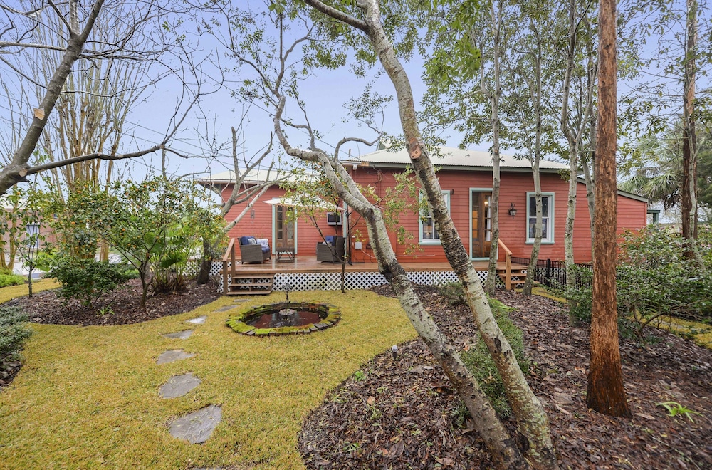 Carroll House Cottages - photo 44