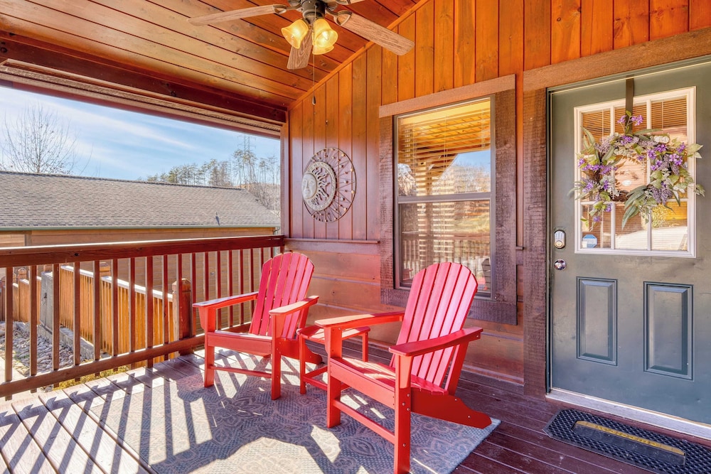 Bear Cove by Avantstay Hot Tub Pool Table - photo 38