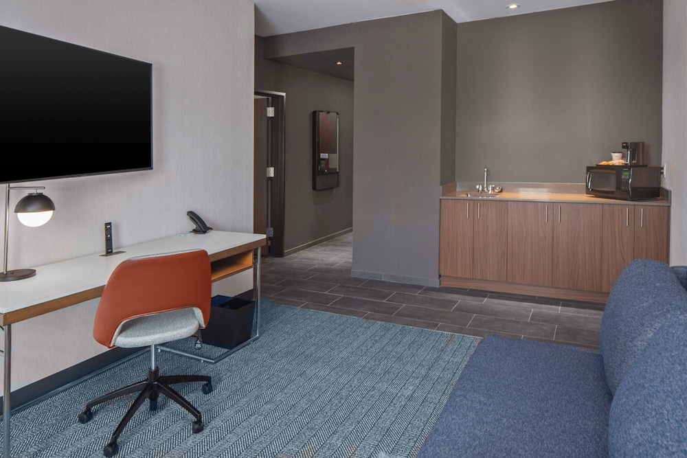 Courtyard by Marriott Jefferson City - photo 13