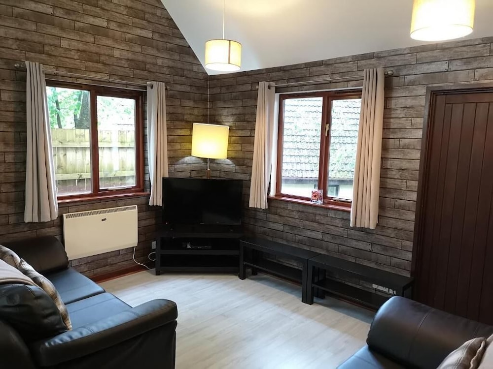 Primrose 20 Hot Tub in Carmarthen, United Kingdom