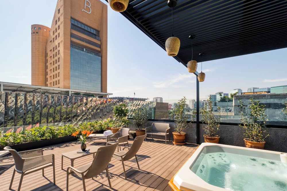Utopic Platón By Uliv — 5-Star Luxury Hotel in Mexico City, Mexico