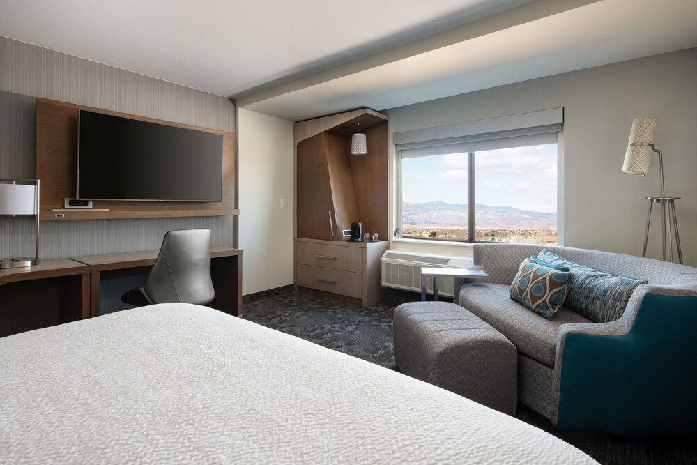 Courtyard by Marriott Loveland Fort Collins - photo 13