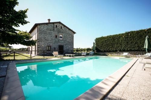 Agriturismo Vigna Sul Lago — 4-Star Luxury Hotel in Montefiascone, Italy