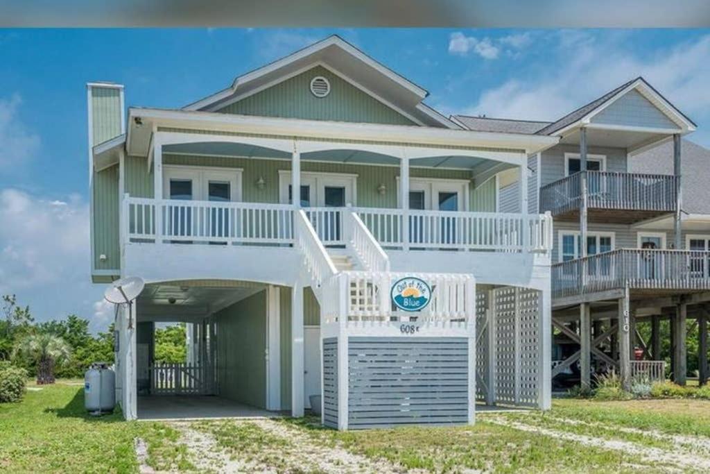 Donovan’s Out of the Blue in Oak Island, United States