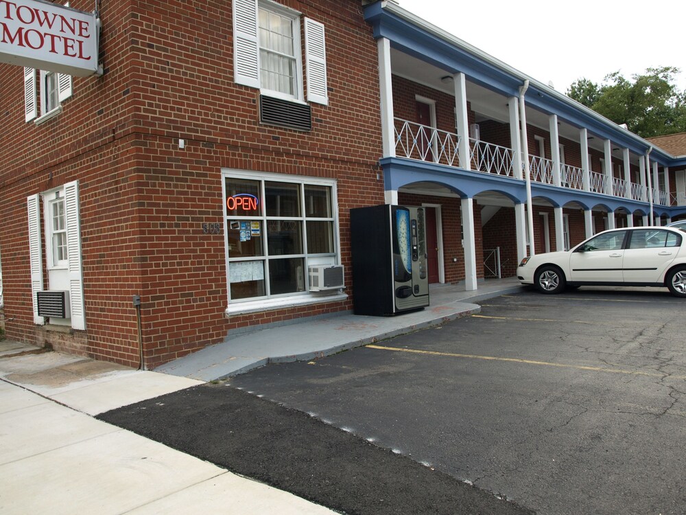 Towne Motel Alexandria - photo 20