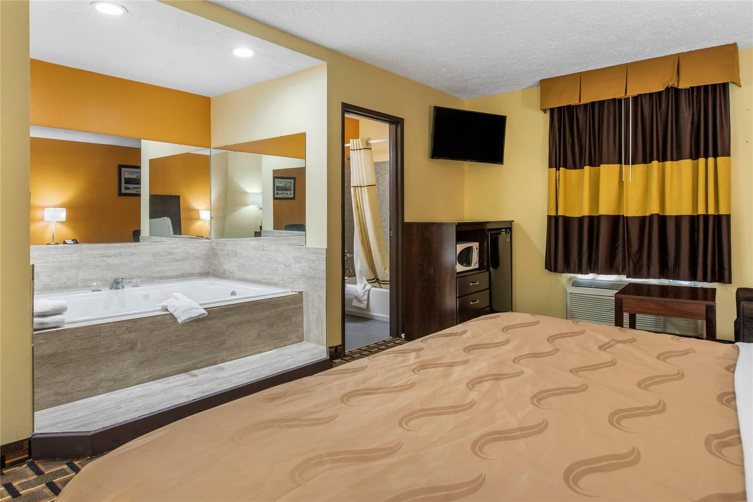 Quality Inn Grand Rapids Near Dowtown - photo 11