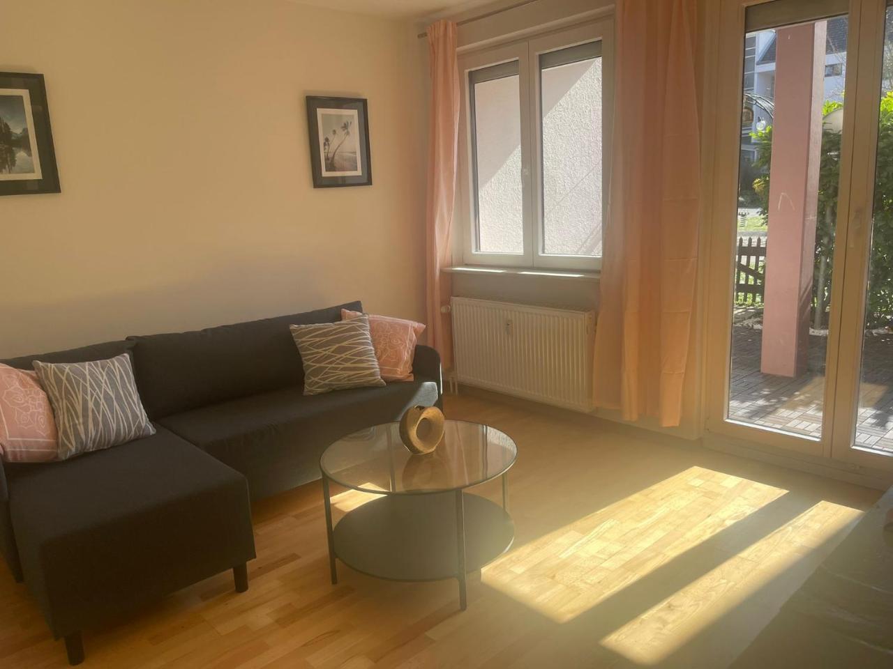 Charmante 3 Zimmer Wohnung Zentral in Wiesbaden — 4-Star Luxury Hotel in Wiesbaden, Germany