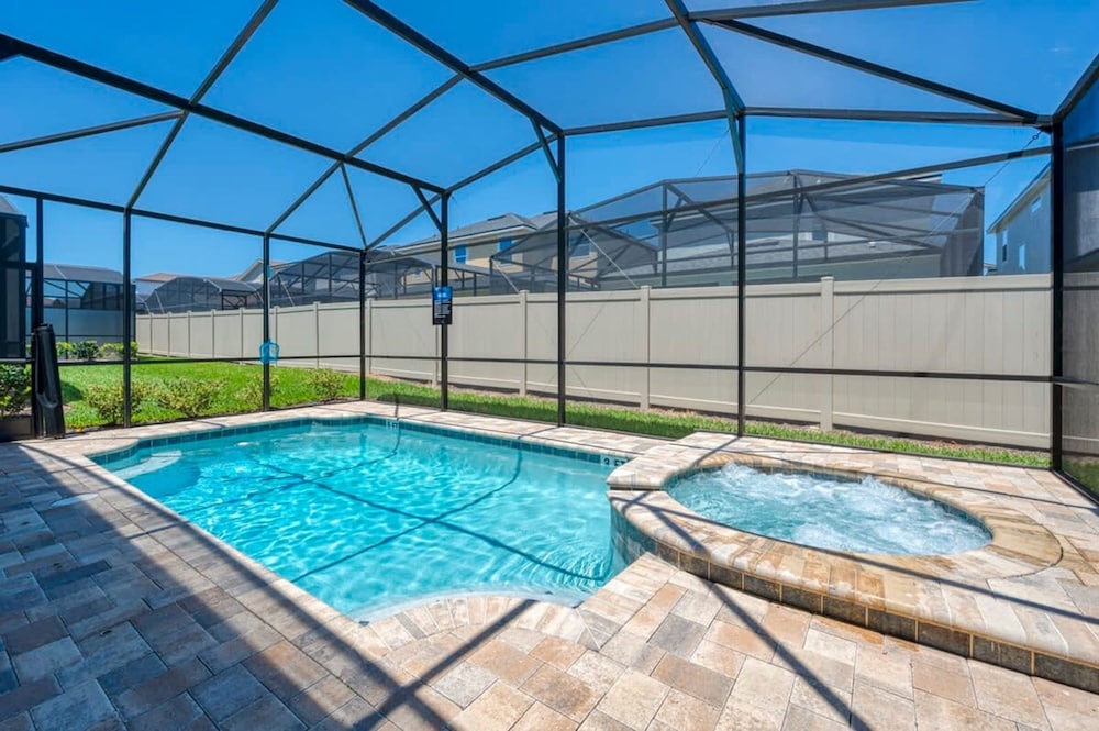 Ultimate Resort Retreat Stunning 6 bedroom Haven - photo 41