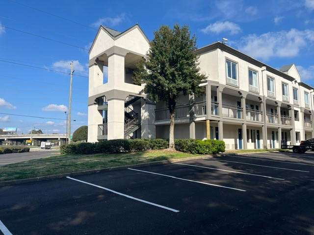 Oyo Hotel Norcross Ga West — Norcross
