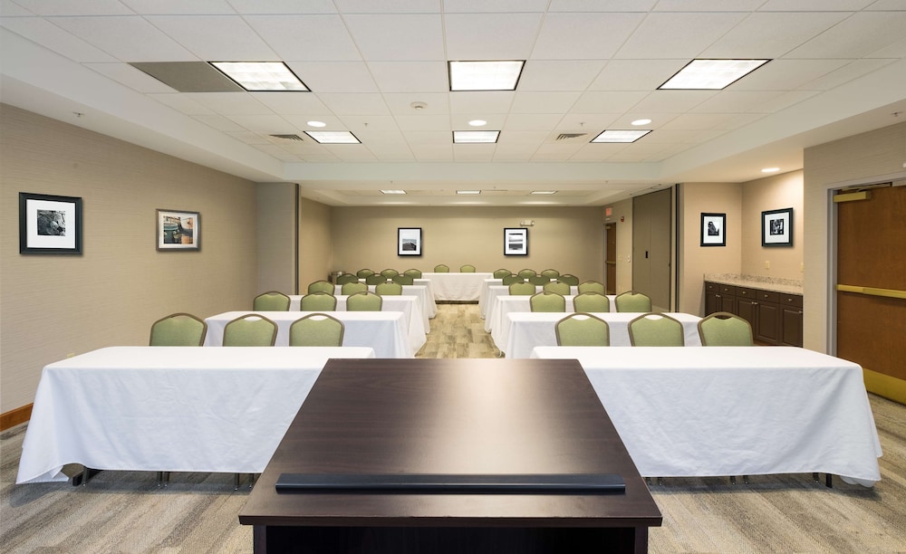 Hampton Inn Waterville - photo 52