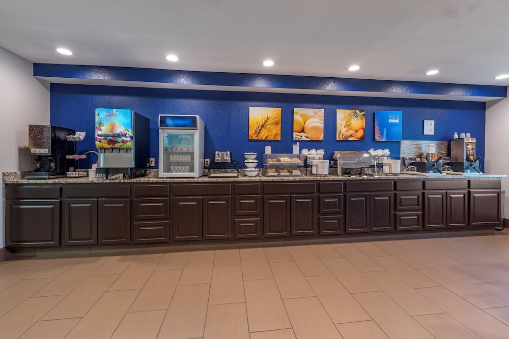 Comfort Inn & Suites Hays I 70 - photo 21