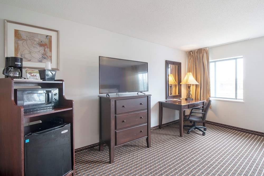 Rodeway Inn Houston North Greenspoint Houston TX - photo 14