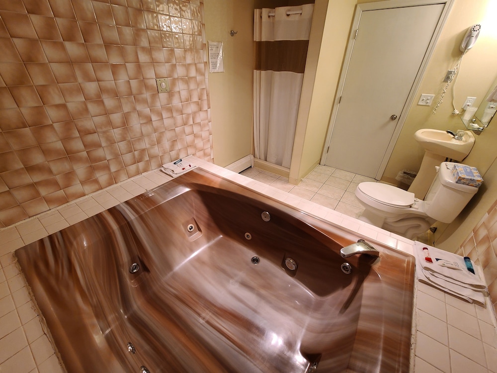Hampton Village Inn - photo 24