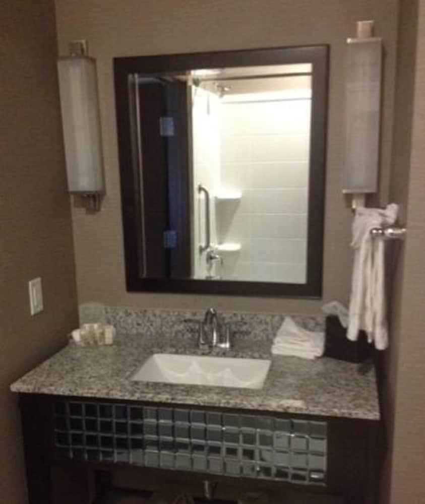 Holiday Inn & Suites San Antonio Northwest by IHG - photo 18