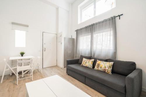 Charming Flat in Madrid Rio - last minute hotel in Madrid
