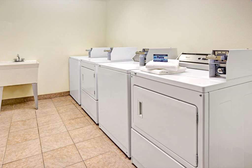 Microtel Inn & Suites by Wyndham Indianapolis Airport - photo 13