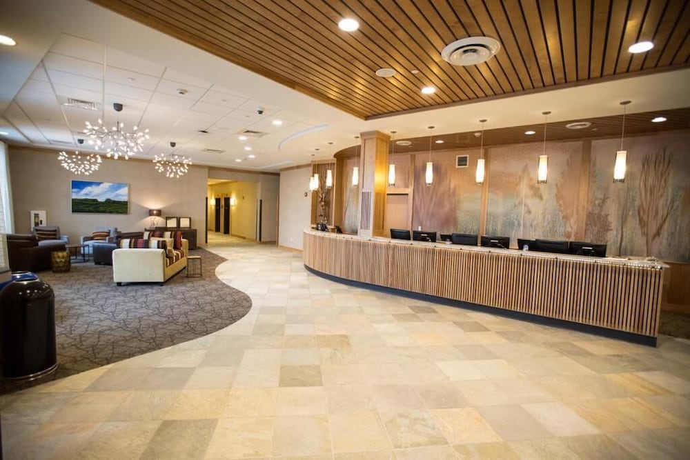 Burke Mountain Hotel - photo 3