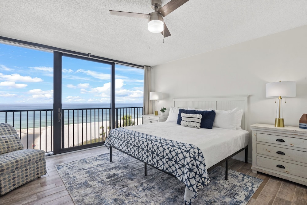 Sandpiper Beacon Beach Resort - photo 104