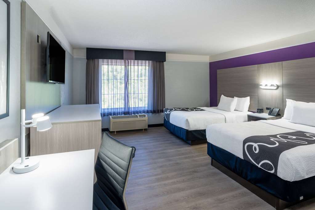 La Quinta Inn & Suites by Wyndham Birmingham Hoover - photo 39