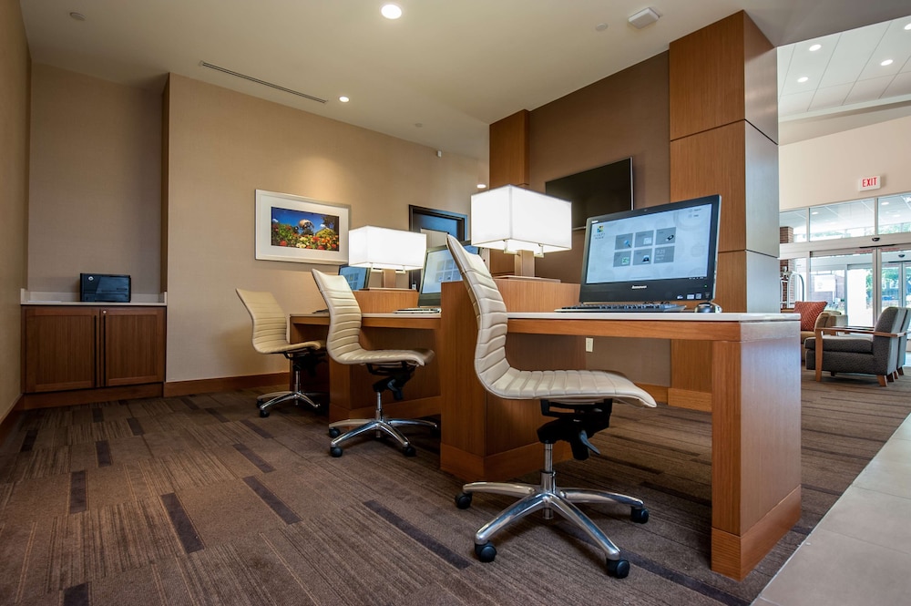 Hyatt Place Bowling Green - photo 35