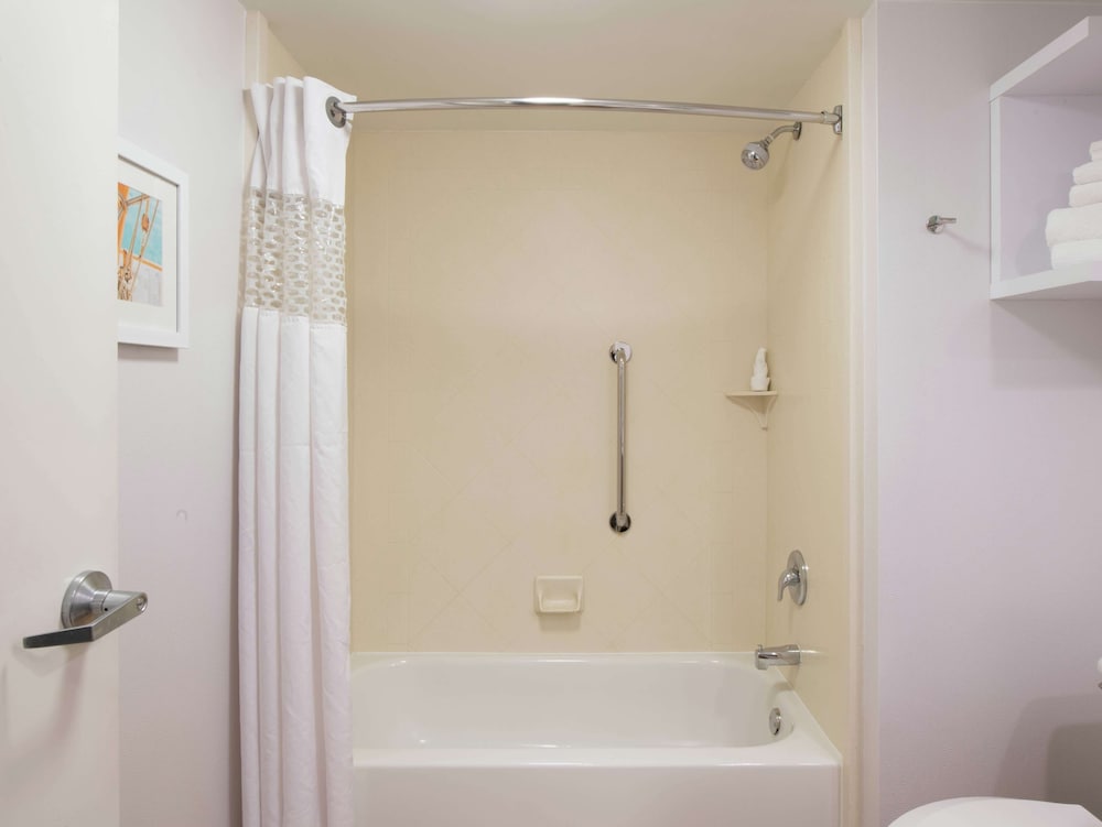 Hampton Inn & Suites Rochester Victor - photo 30