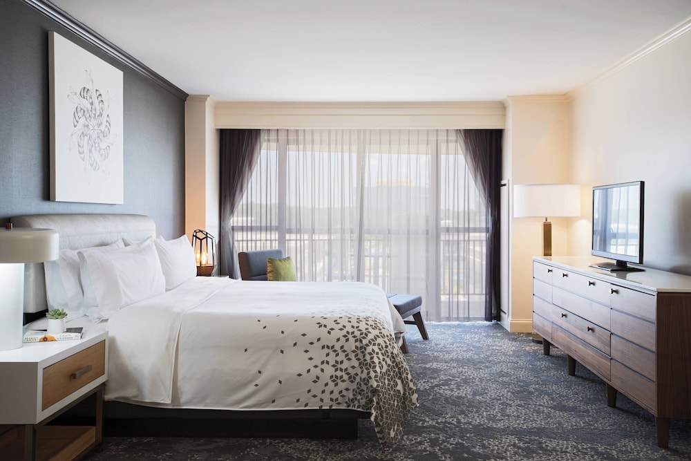 Renaissance Raleigh North Hills Hotel - photo 15