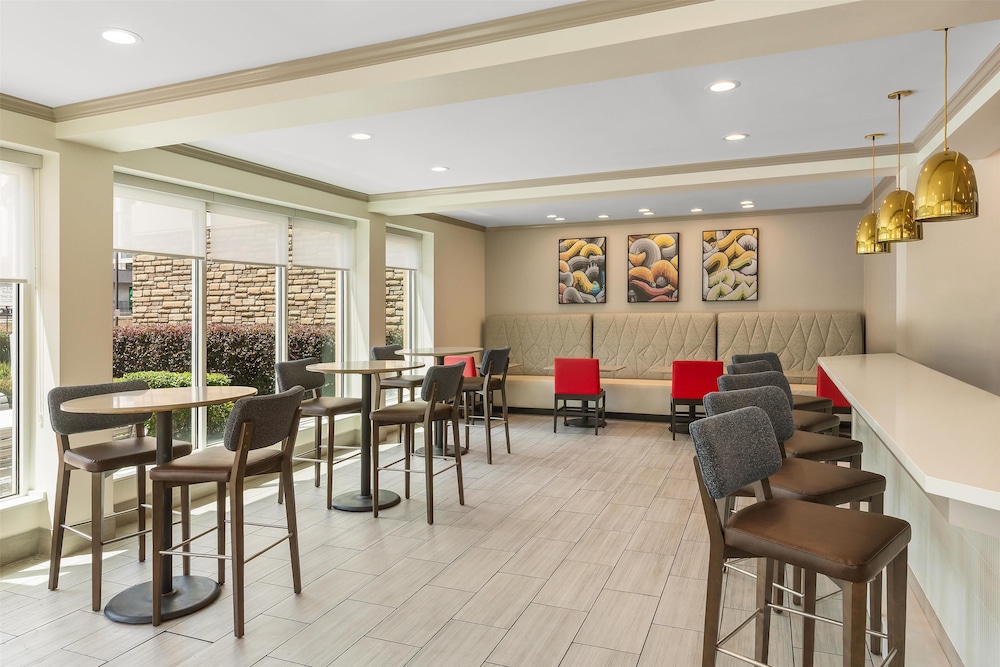 Hilton Garden Inn Atlanta Airport North - photo 27