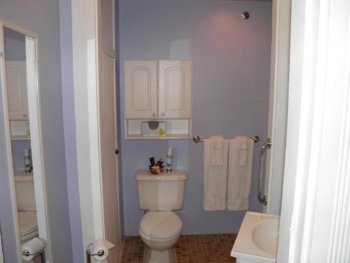 Wildflowers Inn - photo 14