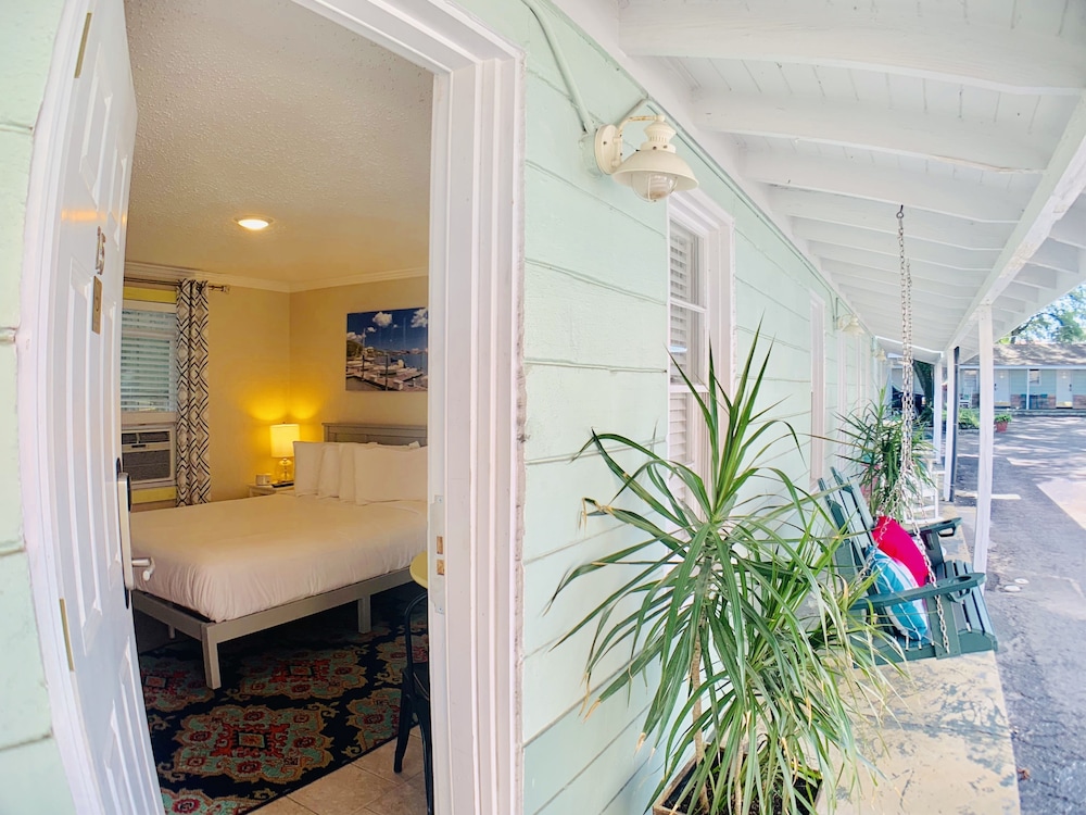 The Inn at River Oaks - photo 98