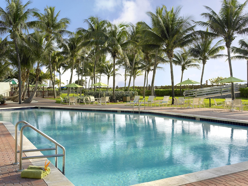 Holiday Inn Miami Beach Oceanfront by IHG - photo 77