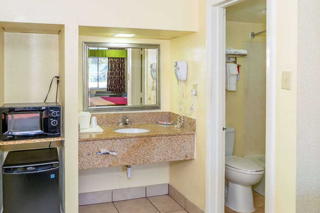 Park Inn by Radisson Weldon Roanoke Rapids - photo 16
