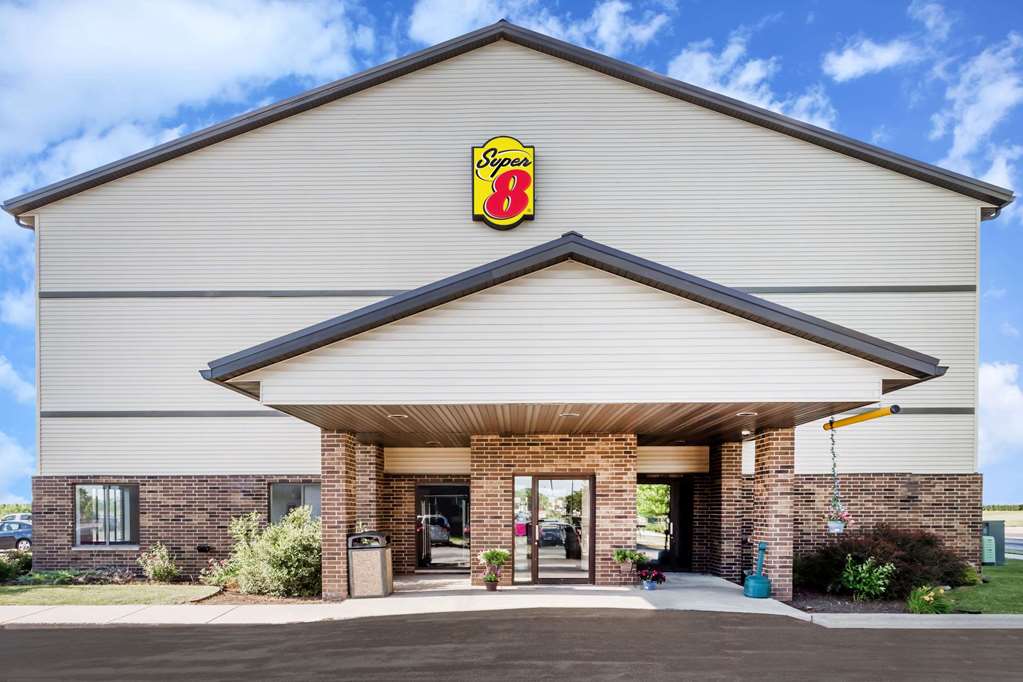 AmericInn by Wyndham Columbus Wisconsin - featured photo