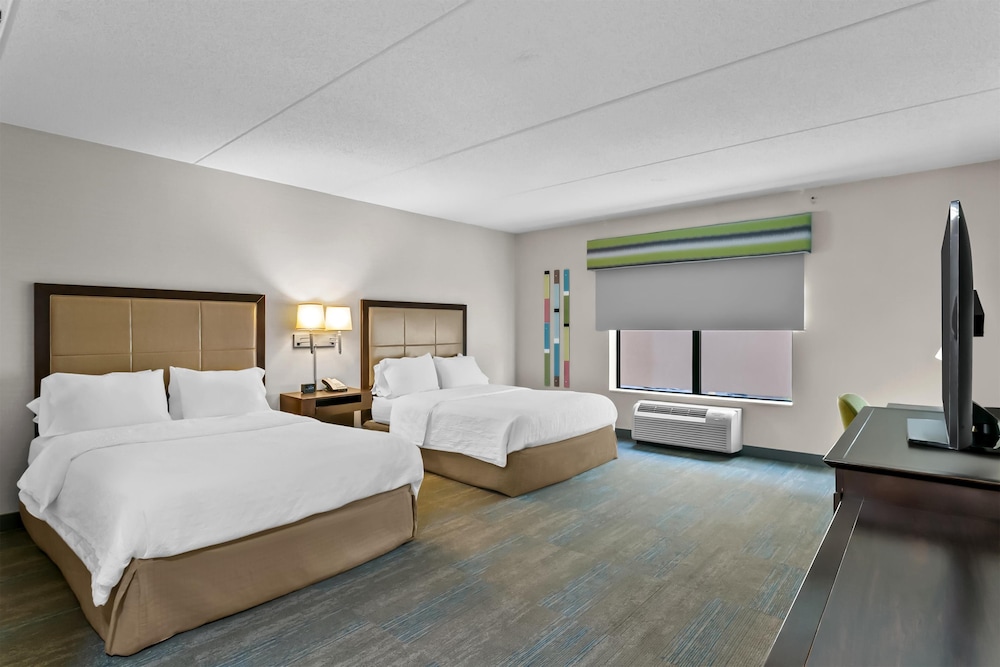 Hampton Inn & Suites Baltimore Woodlawn - photo 14