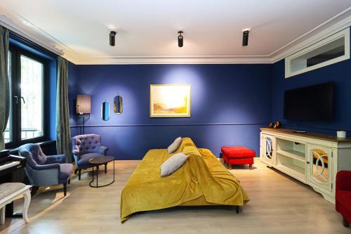 Stylish 2BR Apt in Vake Central Tbilisi By Wehost