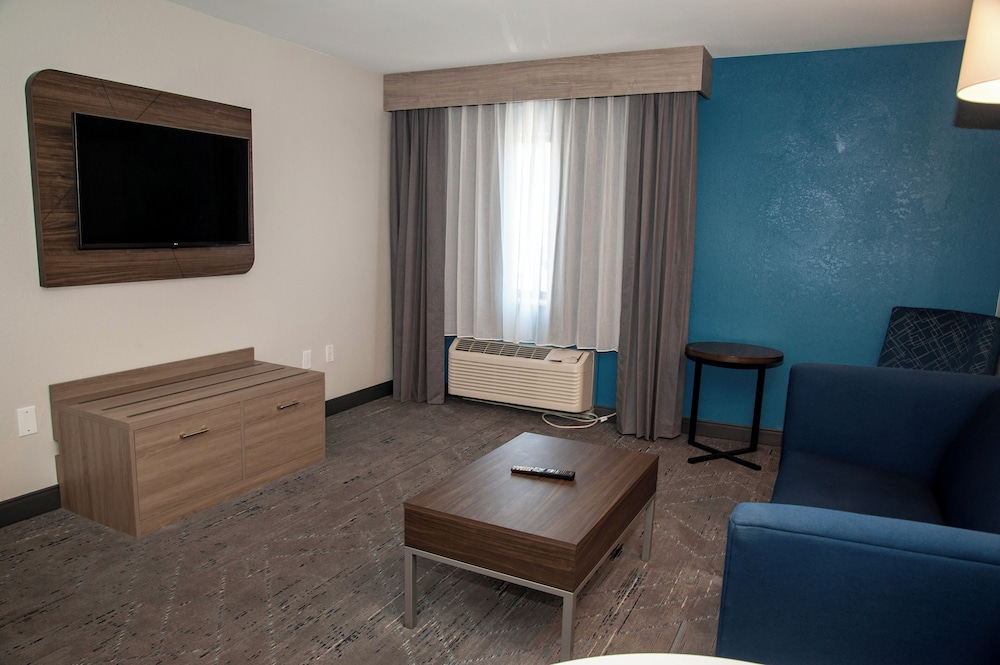 Holiday Inn Express Airport Tucson by IHG - photo 35