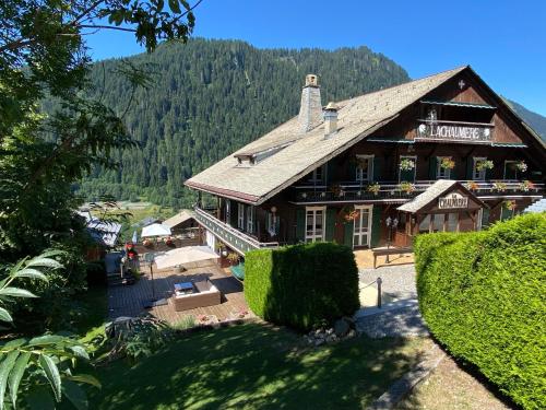 La Chaumiere Luxury Traditional Chalet ChA tel — 4-Star Luxury Hotel in Chatel, France