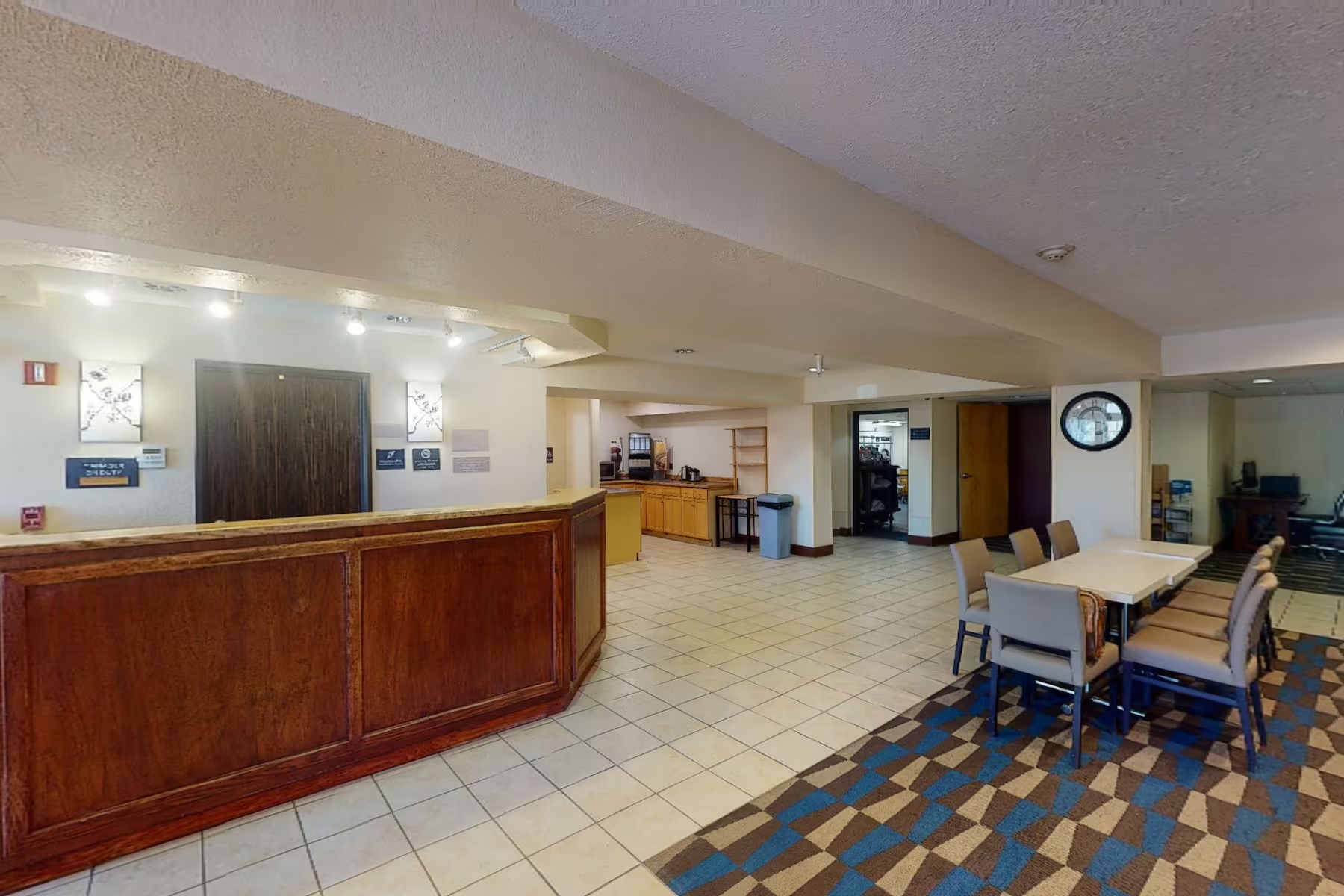Baymont Inn & Suites by Wyndham Anchorage Airport - photo 16
