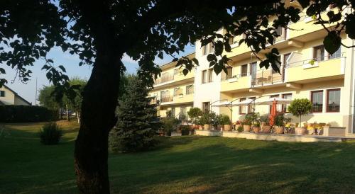 Das Mittelpunkt - carbon neutral hotel in Moerbisch Am See