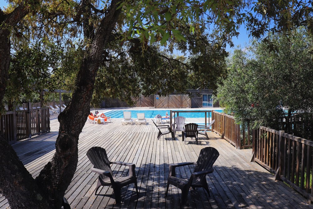 Camping San Damiano — 4-Star Luxury Hotel in Biguglia, France