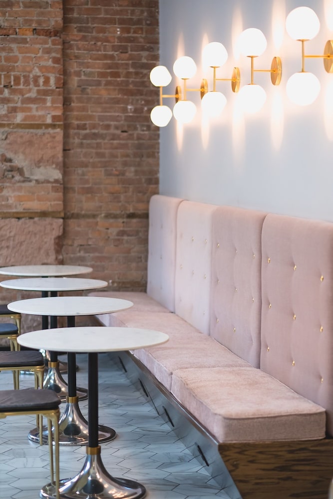 The Vault Hotel - photo 15